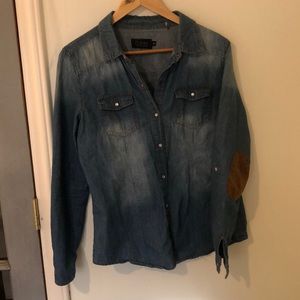 Chambray top with elbow patches.